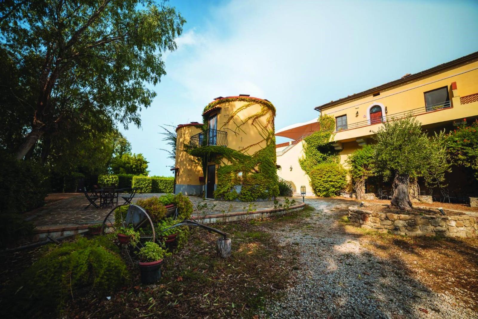 Agriturismo La Petrosa Ceraso Eksteriør billede